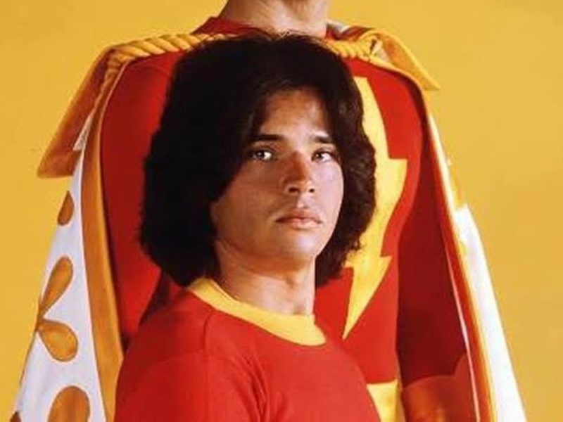 Morre Michael Gray, ator de Billy Batson em Shazam!, aos 75 anos