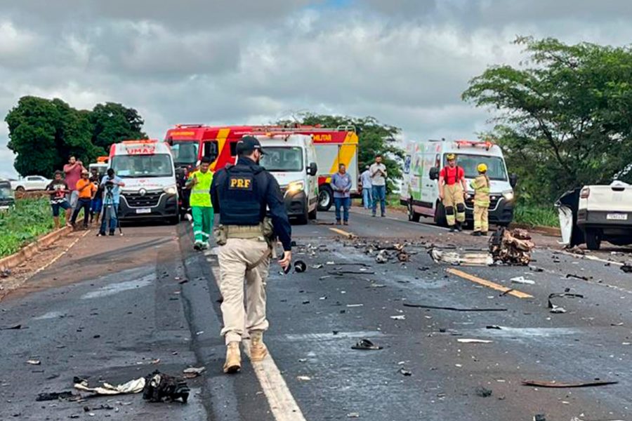 Motorista de 39 anos morre após acidente com caminhão em rodovia de Goiás