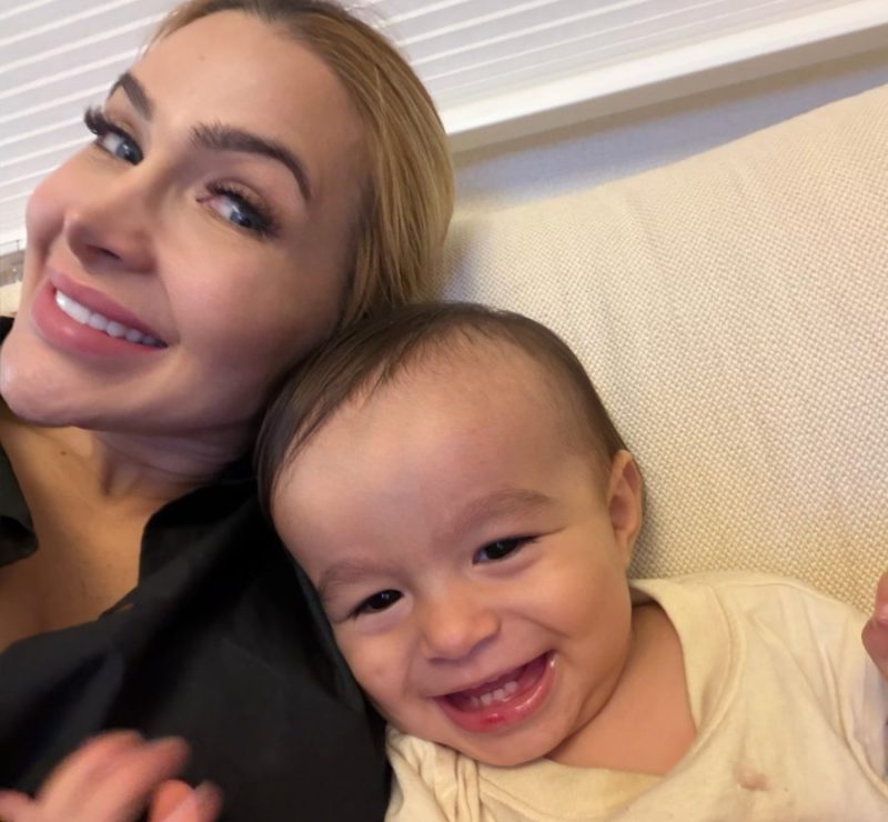 Mila Braga, esposa de Yudi, emociona ao falar sobre maternidade