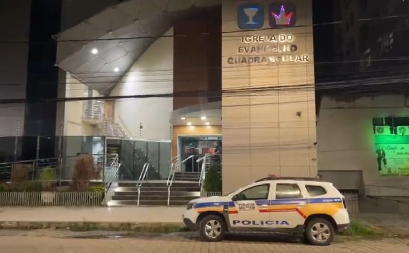 Mulher presa após disparar arma dentro de igreja em MG