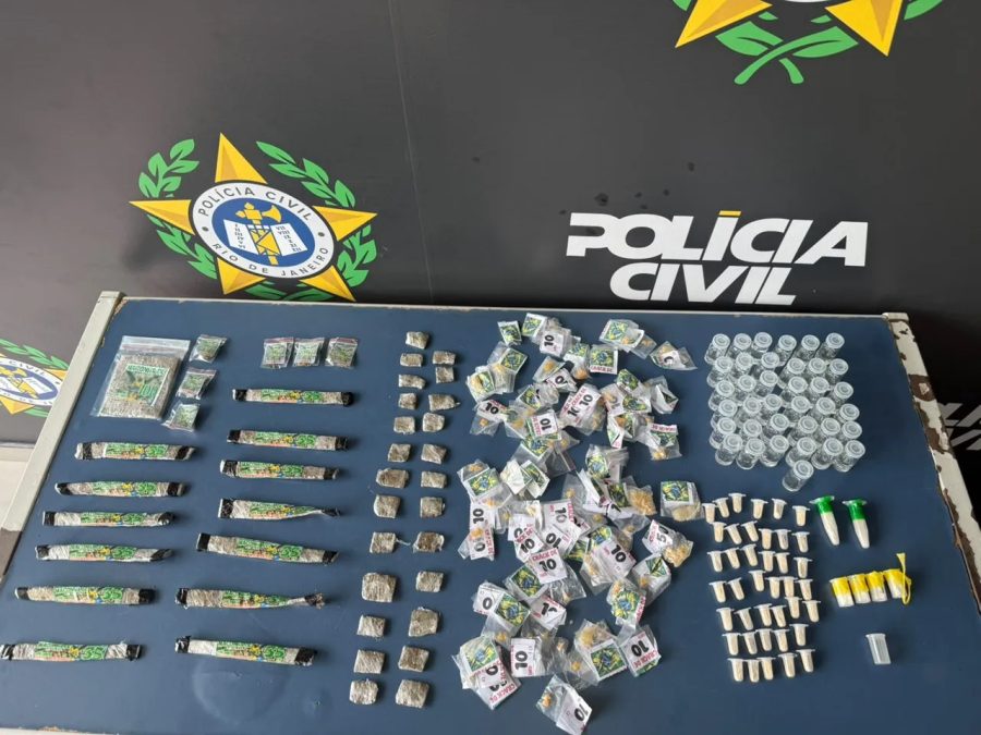 Mulher é presa suspeita de tráfico de drogas em Angra dos Reis
