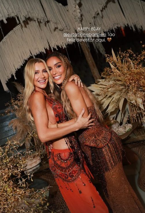 Ana Paula Siebert dança É o Tchan em festa de luxo na Bahia