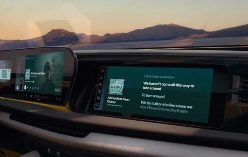 Não precisa mais do celular: Spotify lança app nativo para carros com vídeos e letras na tela