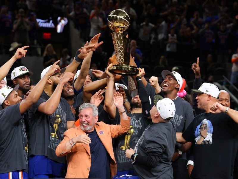 NBA começa nesta terça (20/10) com entrega de anéis e LeBron James no 76ers