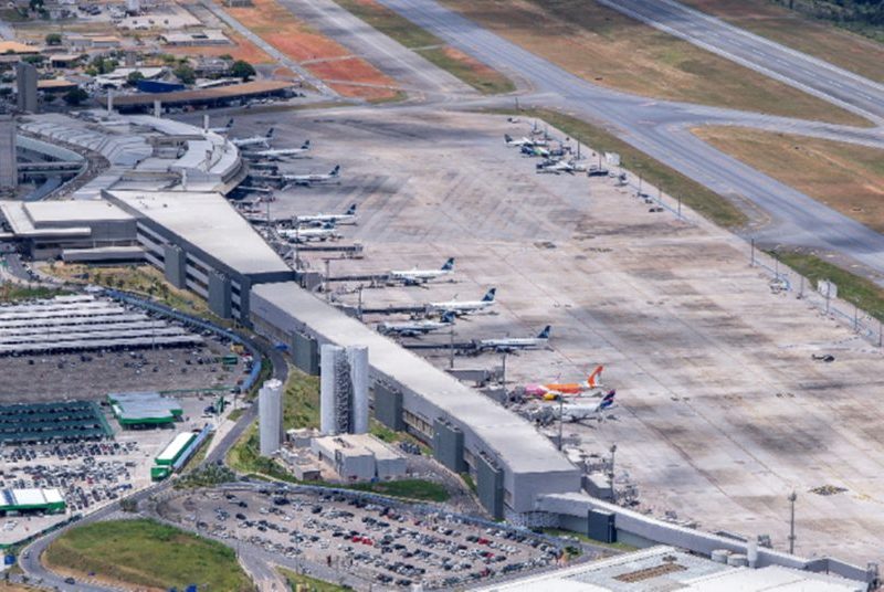 Nevoeiro em Confins causa desvios e cancelamentos de voos
