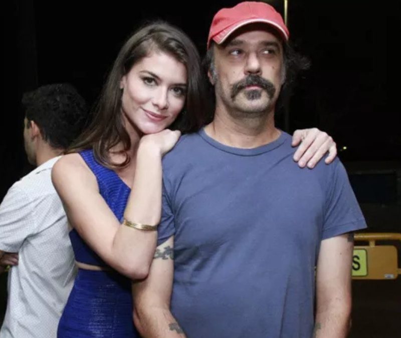 Alinne Moraes fala sobre solteirice após fim de casamento