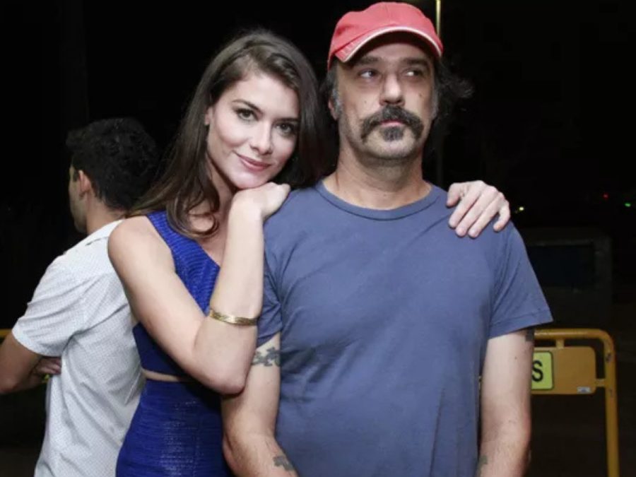 No ar em “Por Você”, Alinne Moraes abre o jogo sobre a vida de solteira