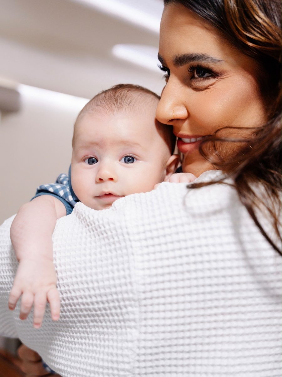 No Dia das Crianças, Lauana Prado revela rosto do filho Dom pela primeira vez