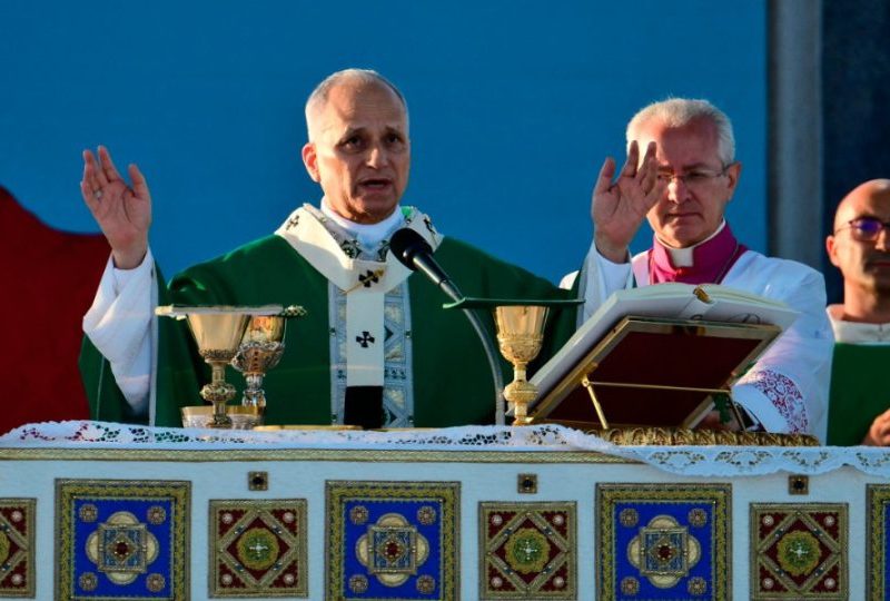 Papa Leão XIV será internado para cirurgia no pulmão