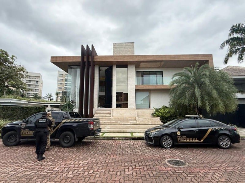 PF prende 19 em operação contra internet do crime no RJ
