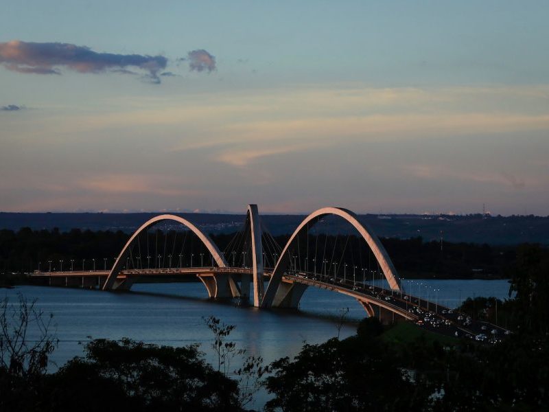 Ponte JK: faixas reversas começam a funcionar nesta quarta-feira (21/10)