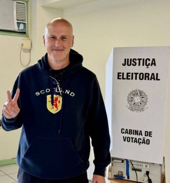 Prefeito Tande Vieira vota pela manhã em Resende