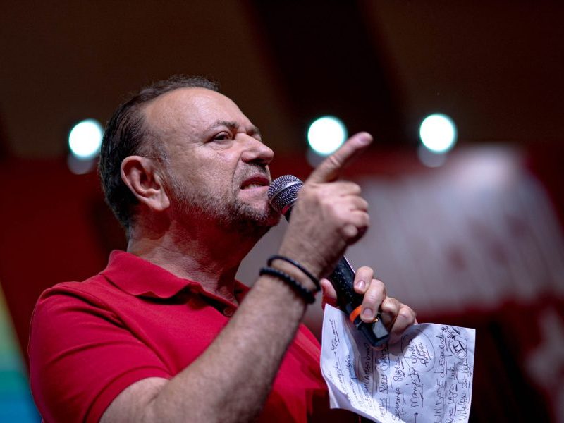 Presidente do PT critica minuta do TSE sobre restrição a canais políticos