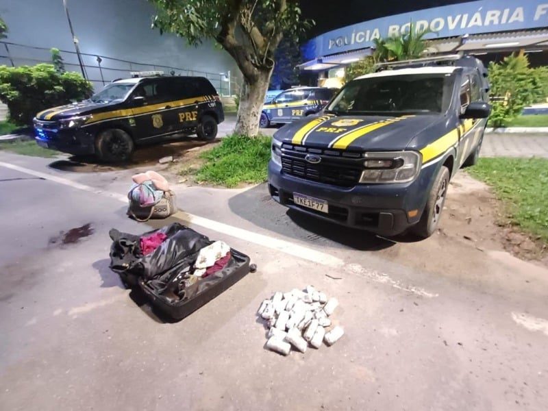 PRF apreende 6,2 kg de haxixe em Piraí