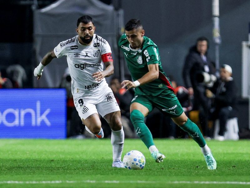 Santos e Palmeiras empatam e Flamengo segue líder do Brasileirão