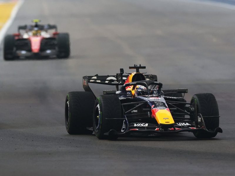 Verstappen vence sprint caótica em Singapura com 9 abandonos