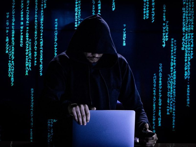 Sites globais saem do ar após IA expor falha crítica no PHP
