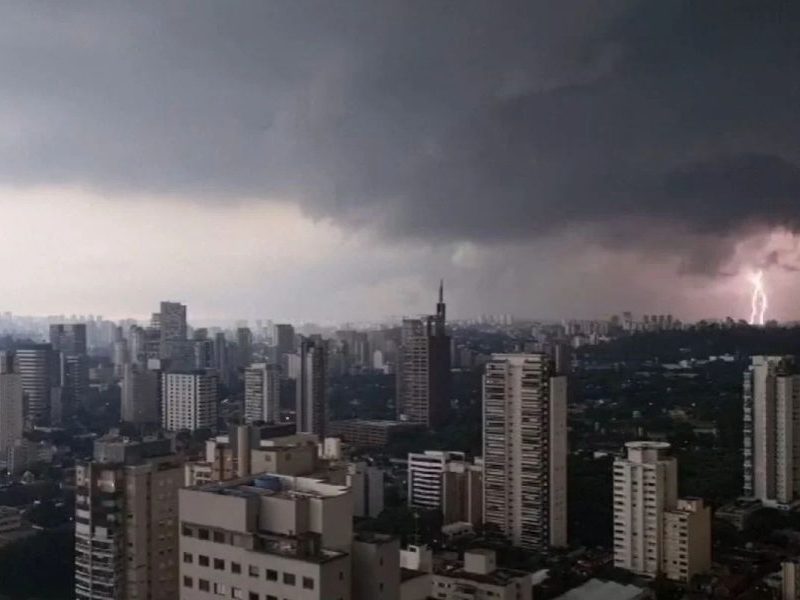 Alerta máximo em SP: tempestades e ventos de 100 km/h até quinta
