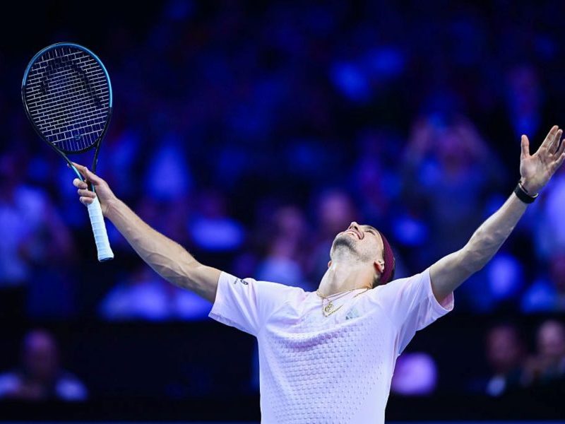 Tênis: Zverev vence Griekspoor e será o líder do ranking mundial da ATP