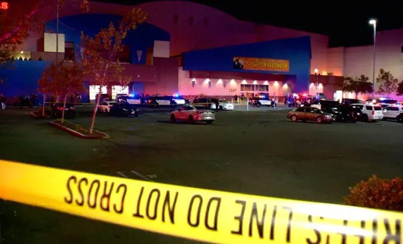 Tiroteio em loja de Halloween na Califórnia deixa um morto