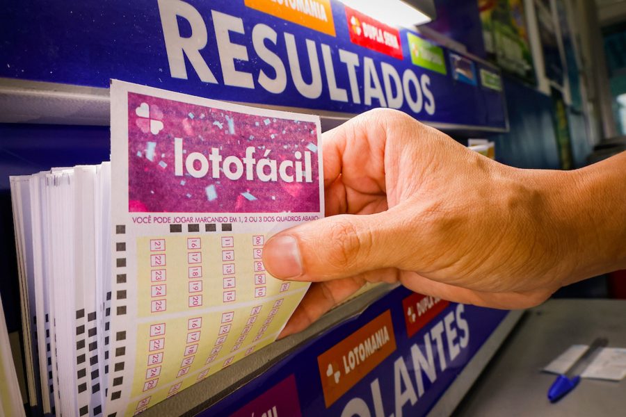 Três ganhadores dividem prêmio principal da Lotofácil 3815. Veja resultado
