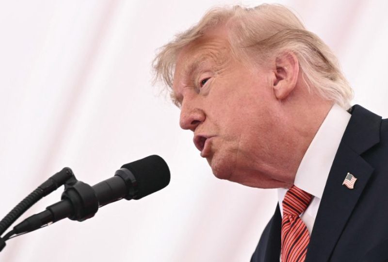 Trump diz que aprovaria a concessão de visto nos EUA para Flávio Bolsonaro