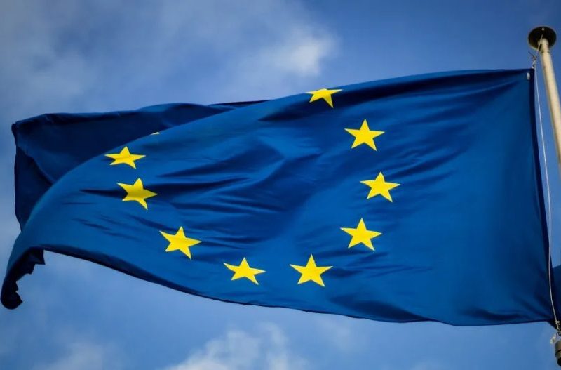 UE critica acordo de Trump com Rússia sobre diesel