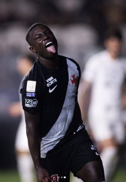Vasco vira sobre o Corinthians e vence em jogo eletrizante