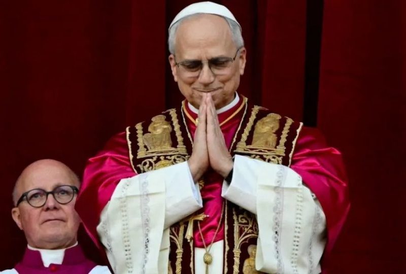 Papa Leão XIV recebe alta hoje após cirurgia pulmonar