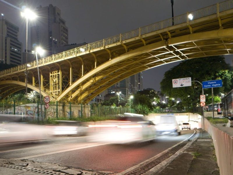 Velozes e Furiosos: 1 motorista é flagrado a cada 15 min por “voar” em SP