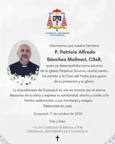 Padre morre após cruz cair em sua cabeça durante missa ao vivo