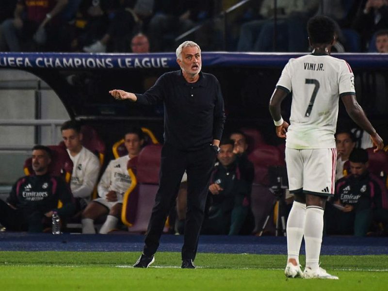 Mourinho detona punição a Vini Jr e revela surpresa no ônibus