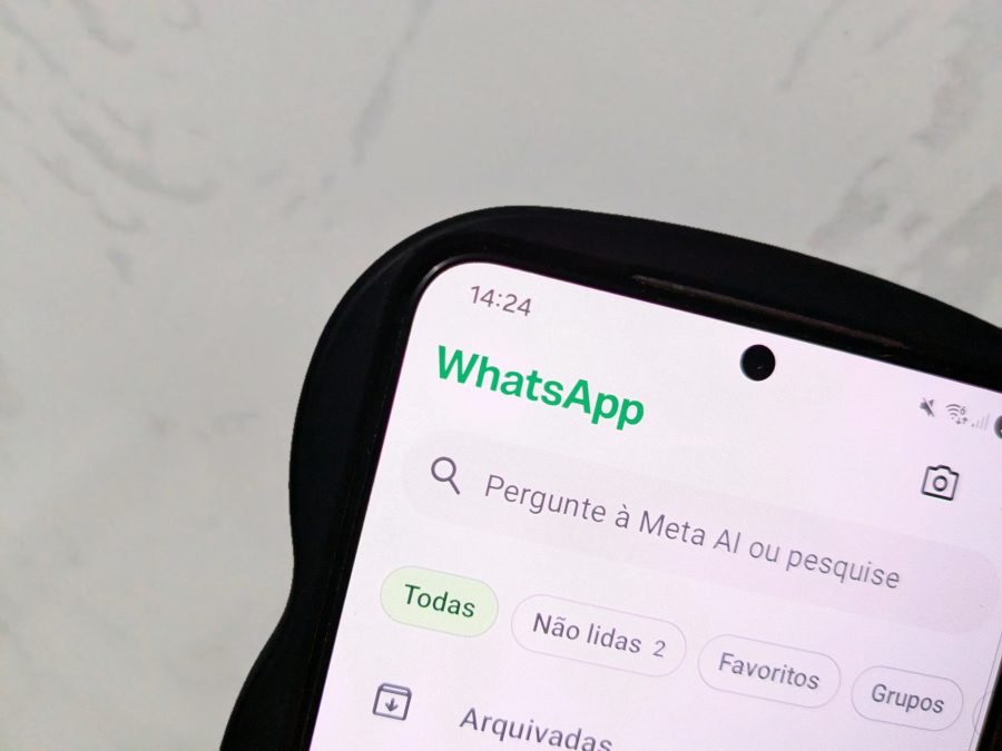 WhatsApp prepara central de cartões e compras no app