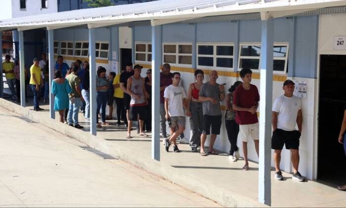 Zanin amplia horário de votação até as 19h em todo o país